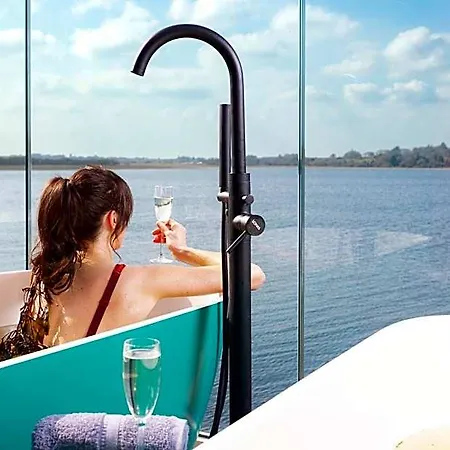 Hotel Wineport Glasson